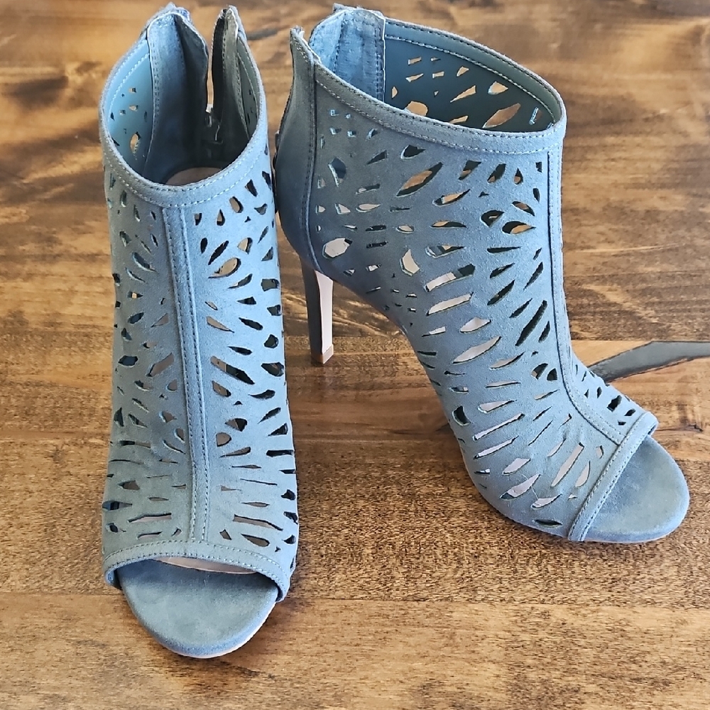 Chic WHBM Women's Cutout Heels